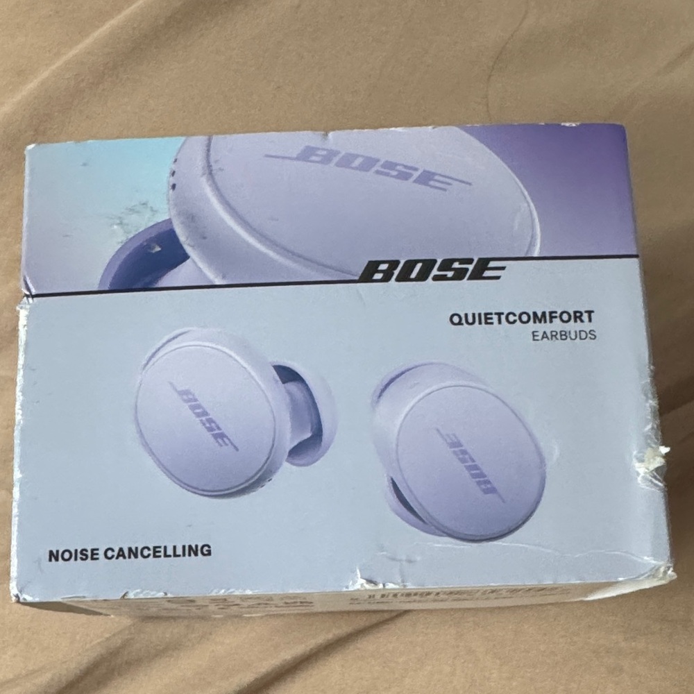Bose QuietComfort Earbuds in White